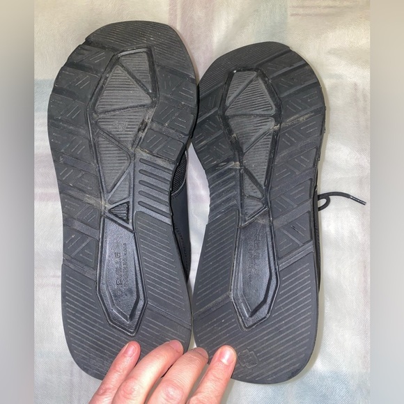 Fila Men's Black Athletic Shoes - Picture 5 of 8